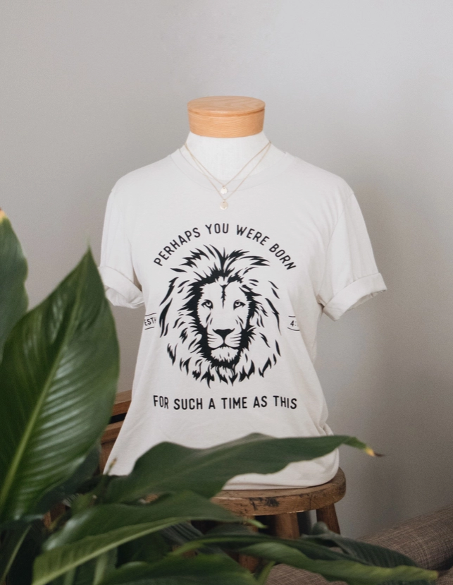 Esther Lion Graphic Tee - Grace Boutique