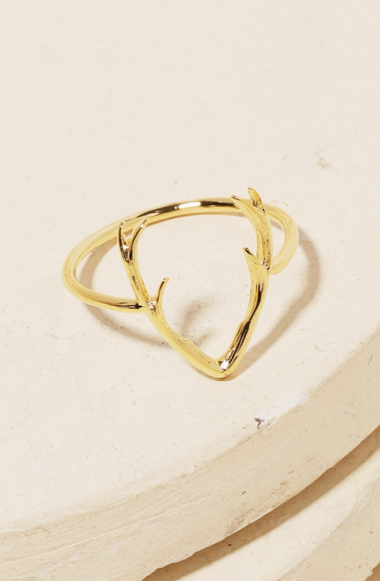 Majestic Antlers Ring - Grace Boutique