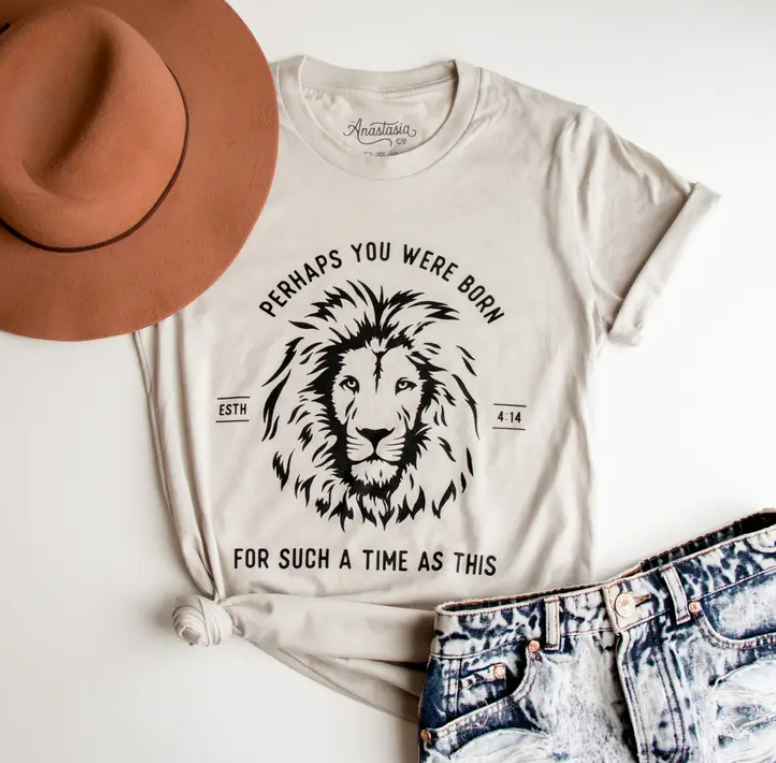 Esther Lion Graphic Tee - Grace Boutique